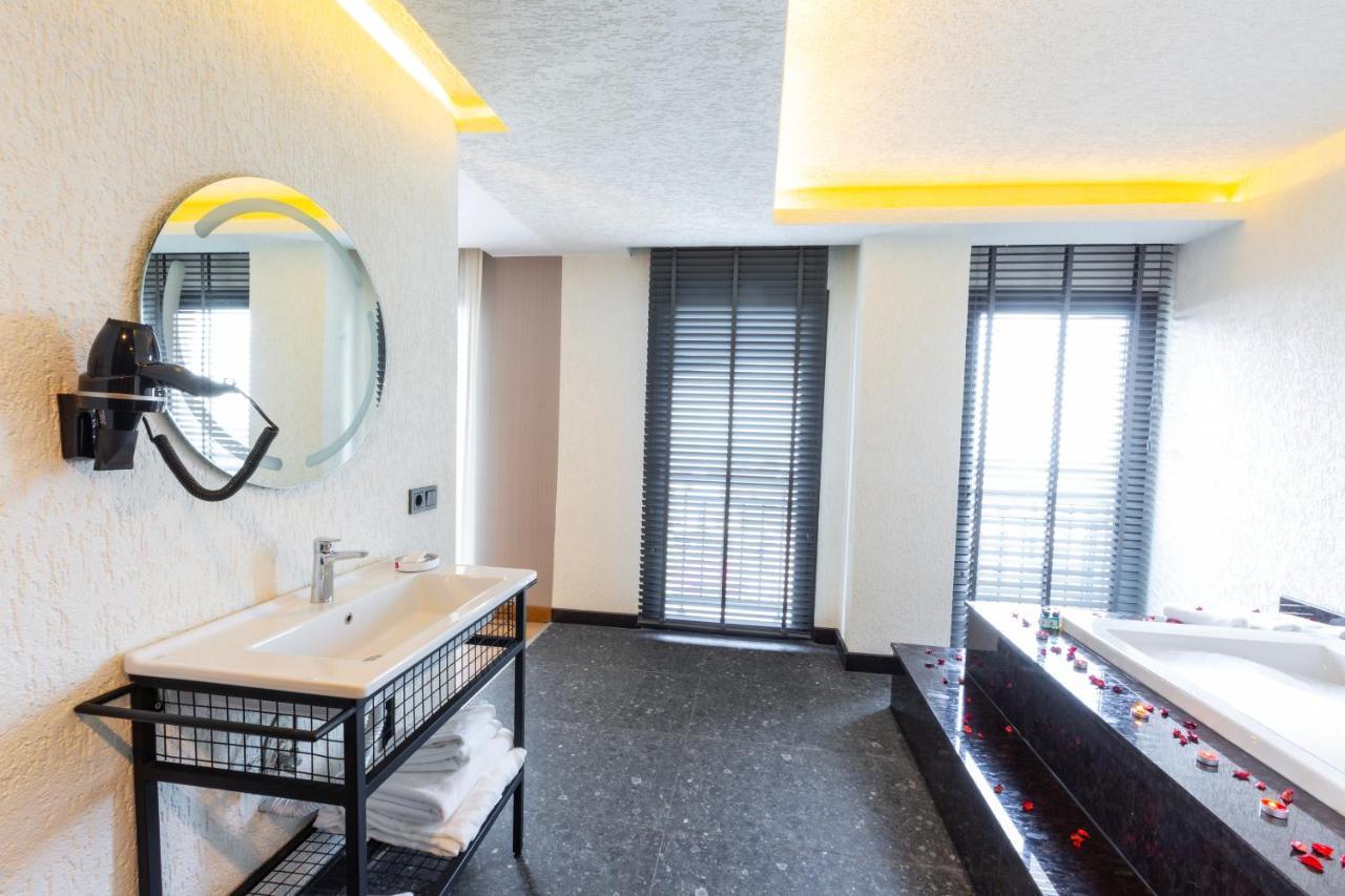 Nehir Otel Pelitli  Eksteriør bilde